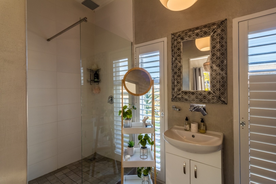 5 Bedroom Property for Sale in Num Num Cape Estate Western Cape